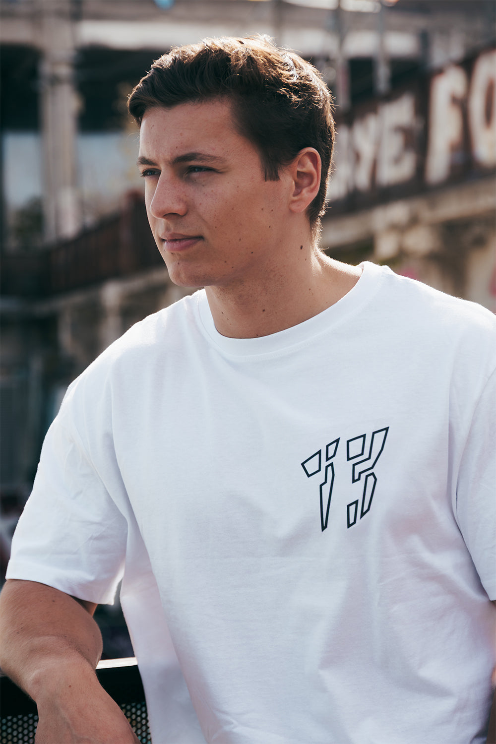 TREIZE heart stroke logo Regular
